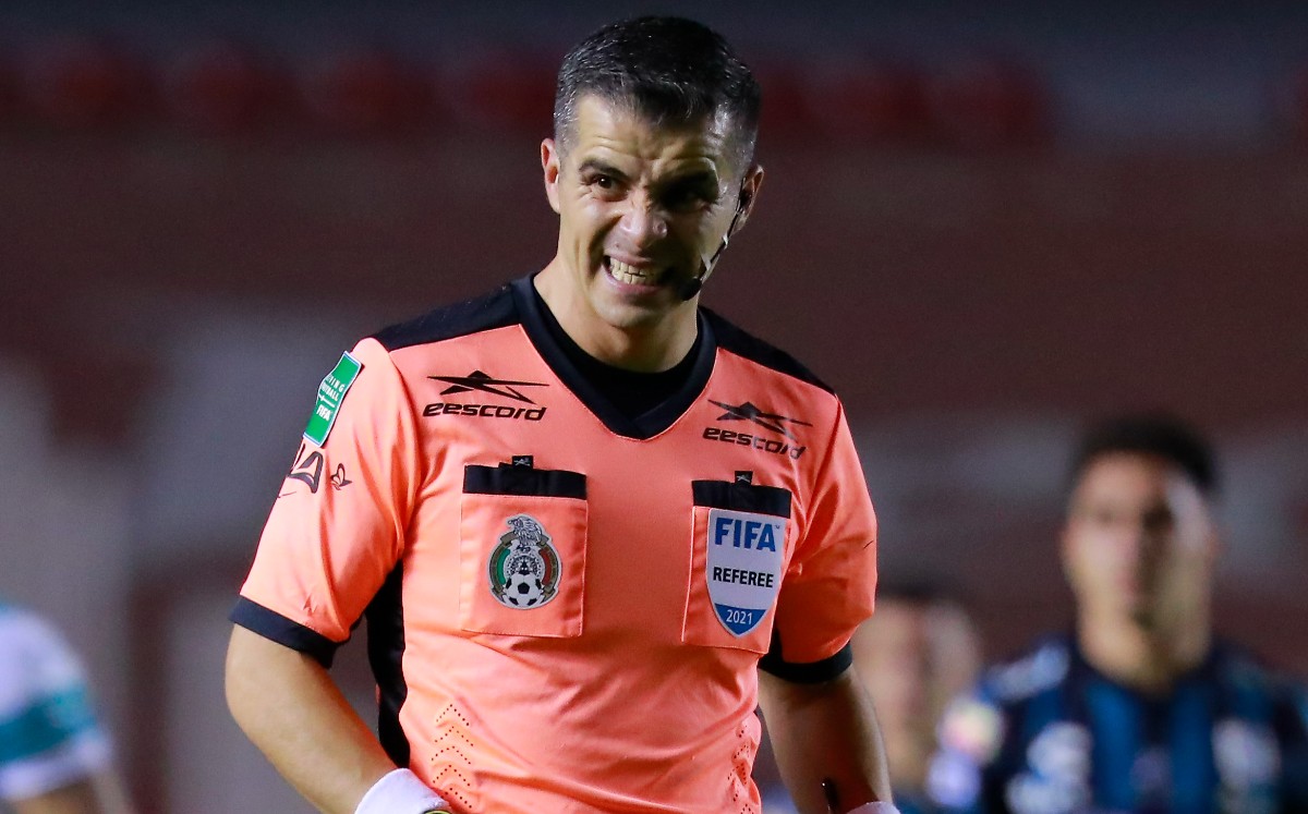 Fernando Hernández pitará el América vs Querétaro (Imago7)