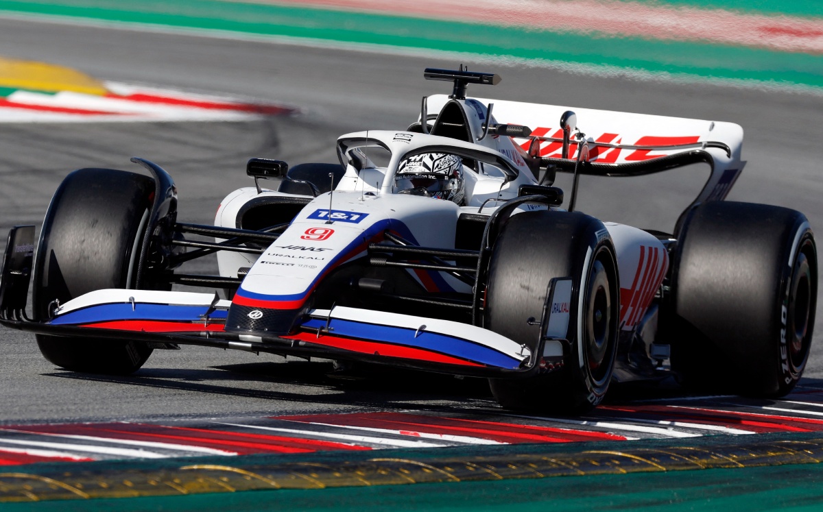 La FIA permite correr a los pilotos rusos, pero sin bandera ni símbolos (Reuters)