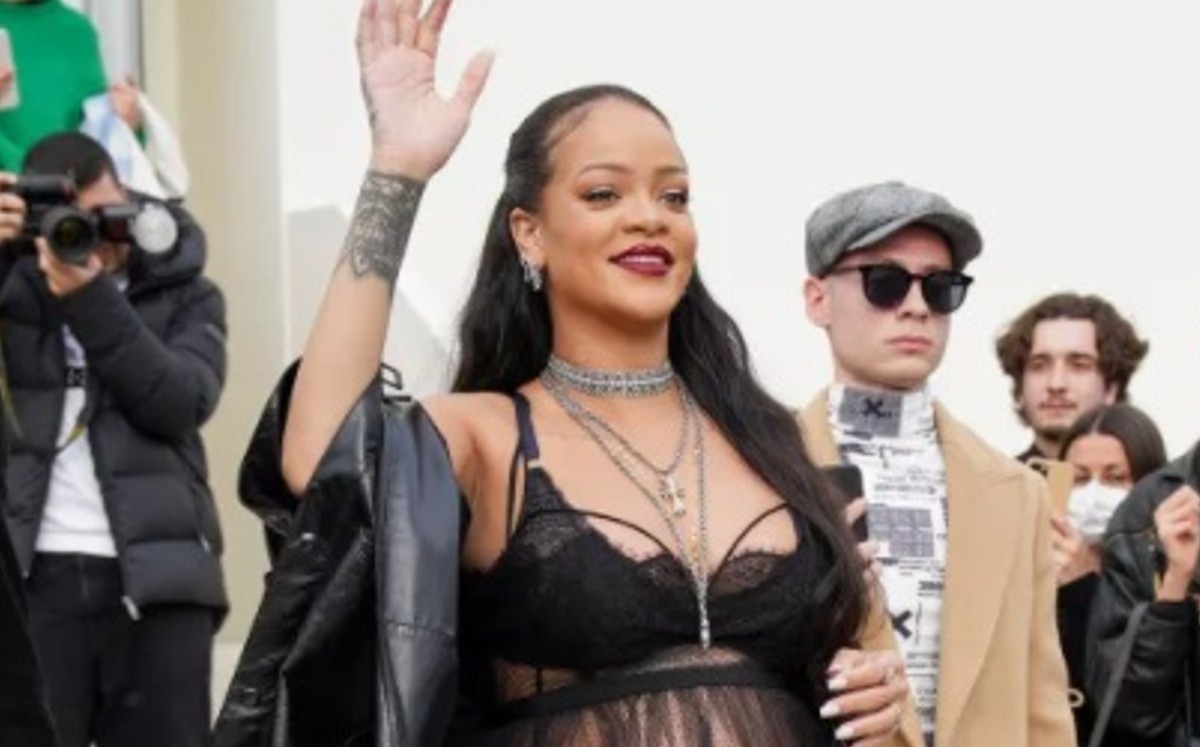 La cantante acudió al desfile de Dior. (Shutterstock)