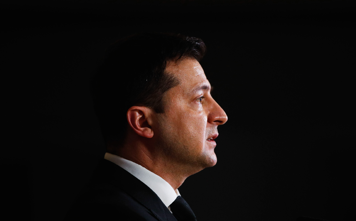 El presidente ucraniano Volodímir Zelenskyy habla ante los medios durante una conferencia de prensa. | AP