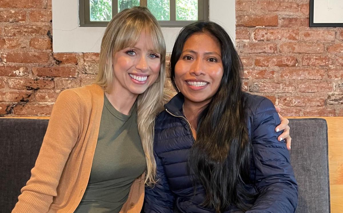 Superholly y Yalitza Aparicio (Twitter).