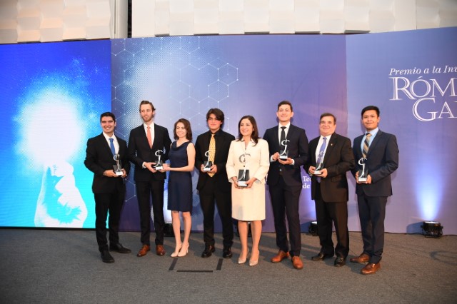 Eugenio Garza Herrera  felicitó a los ganadores y comentó la importancia de promover la diversidad de ideas. Foto: Especial