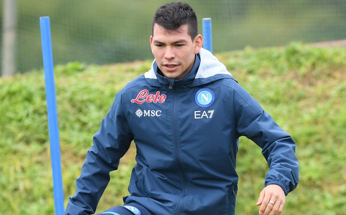 Hirving Lozano podría ser baja del Tri y Napoli hasta abril (Twitter @sscnapoliES)
