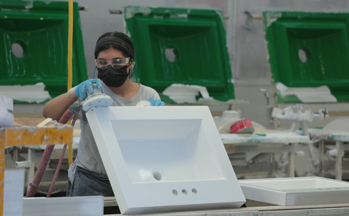 Las industrias maquiladoras ofrecen mayor trabajo a las mujeres tamaulipecas.
