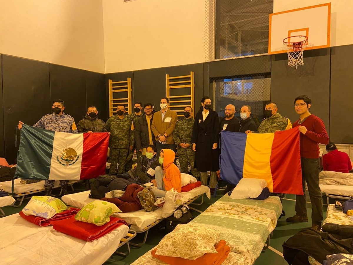 Además de estas 40 personas, se sumarán al vuelo de asistencia humanitaria otros mexicanos. (Especial)
