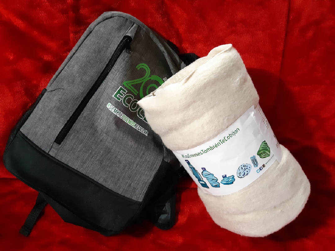 El PET reciclado también se utiliza para fabricar ropa, calzado, almohadas y cobijas, entre otros productos. (Cortesía)
