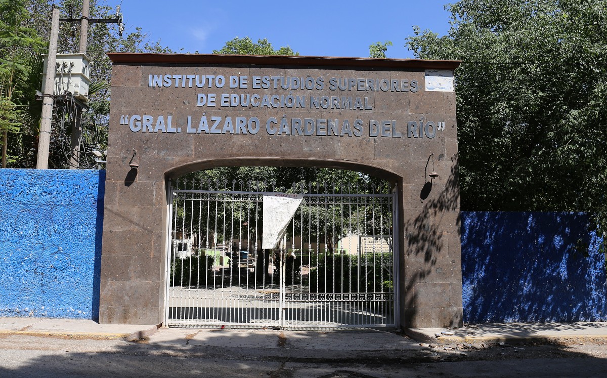 Instituto de Estudios Superiores en Educación Normal General Lázaro Cárdenas del Río. (Rolando Riestra)