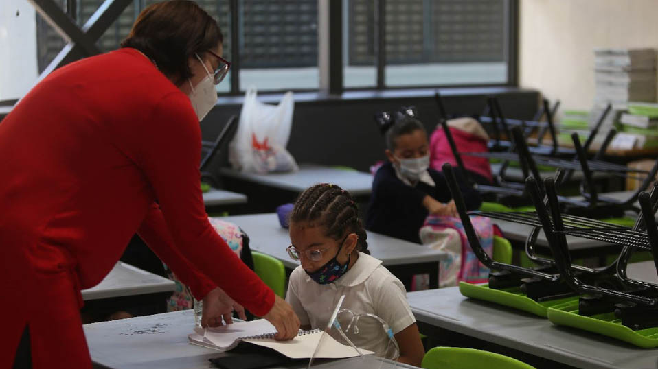 ¿Cómo afectará a la niñez la cancelación de las escuelas de tiempo completo?