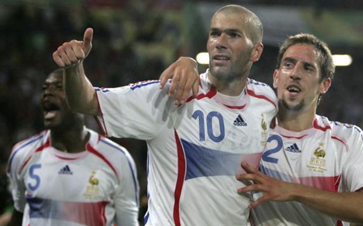 El destrozo de Zidane en el estadio del Leipzig que el equipo alemán guarda como un tesoro (AFP)