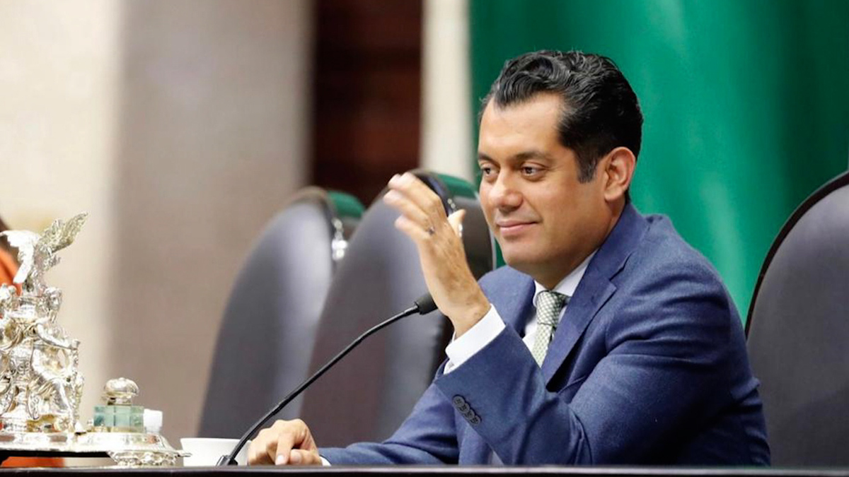 Gutiérrez Luna presenta controversia contra INE