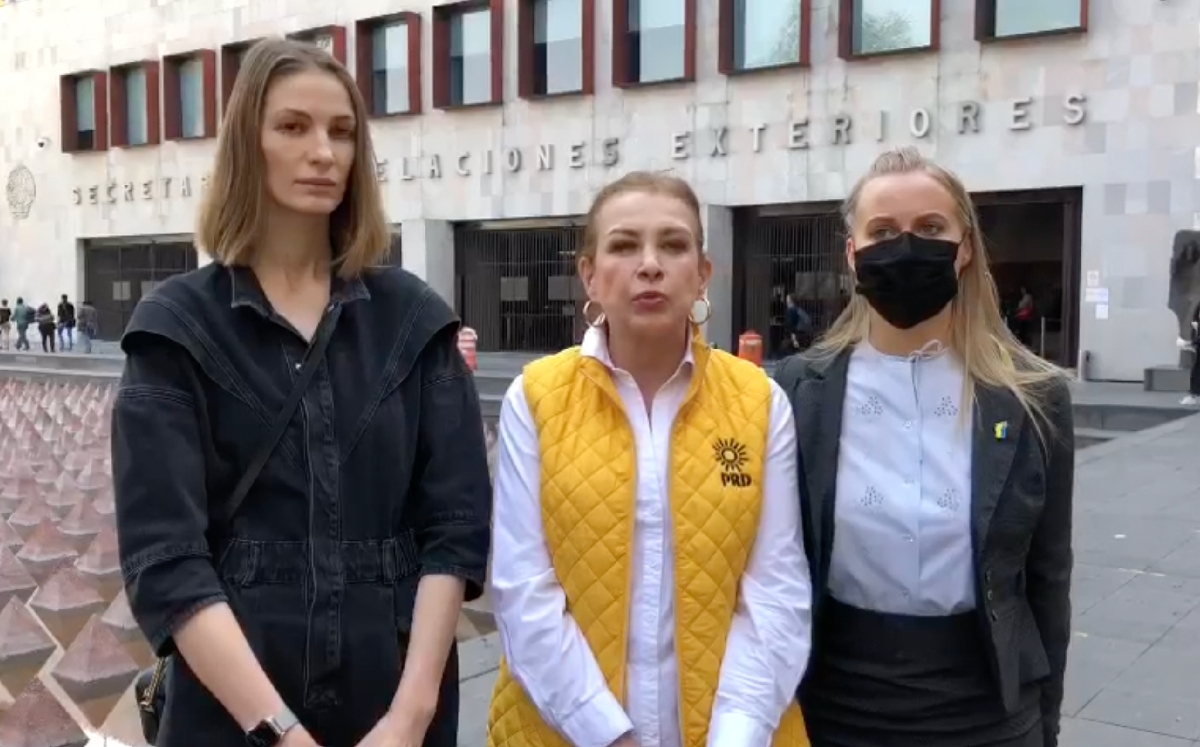 Las legisladoras entregaron una misiva a la Cancillería con su petición. | Especial