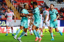 Toluca se impone a Necaxa y vuelve a la senda del triunfo (Imago 7)