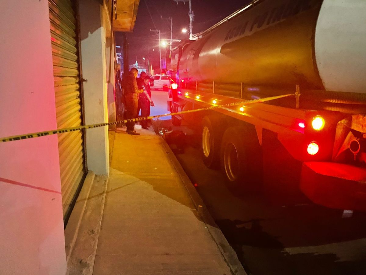 Uniformados de la Guardia Nacional llegaron al sitio para acordonar la zona.