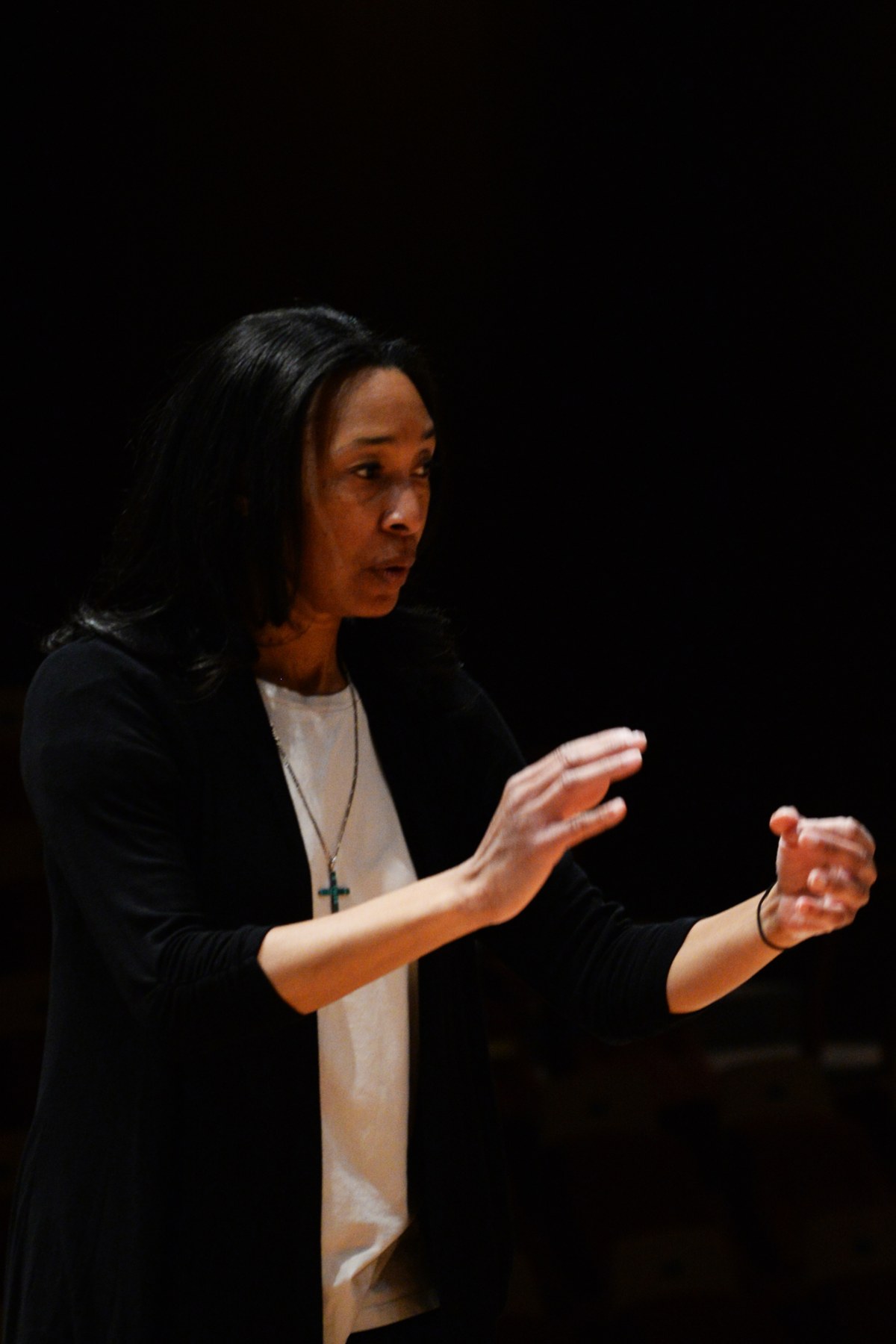 La directora huésped de la Orquesta Filarmónica de la UNAM, Jeri Lynne Johnson. (Especial)