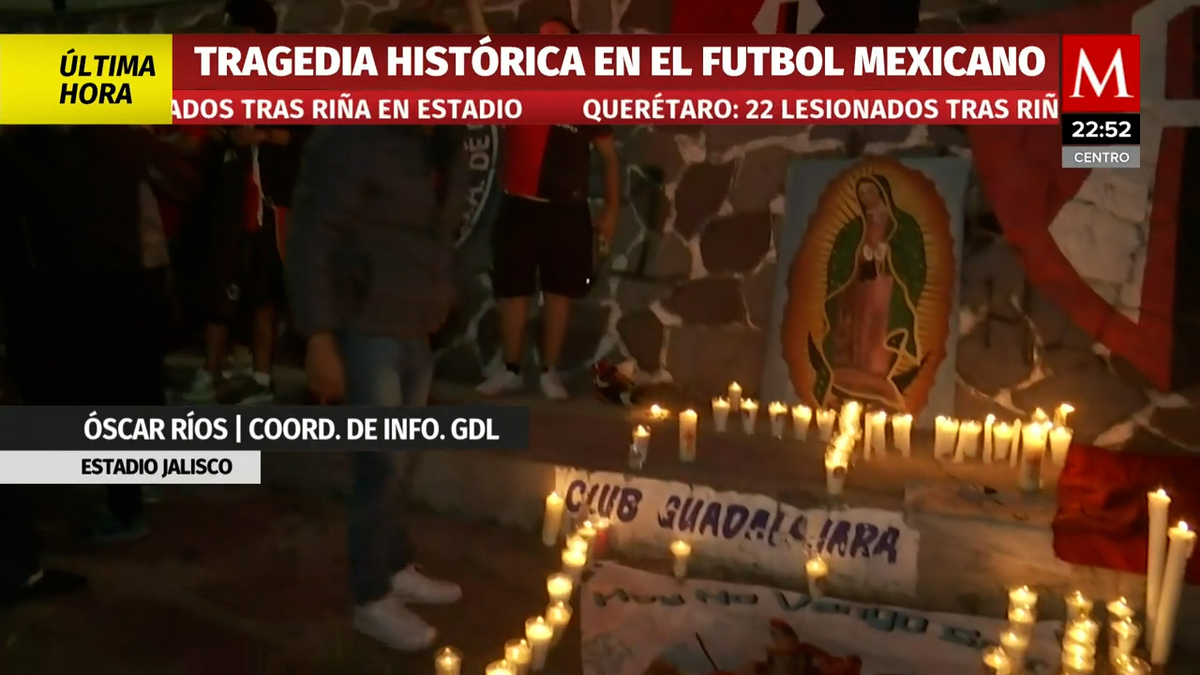 Aficionados de Atlas llevan veladoras al Estadio Jalisco
