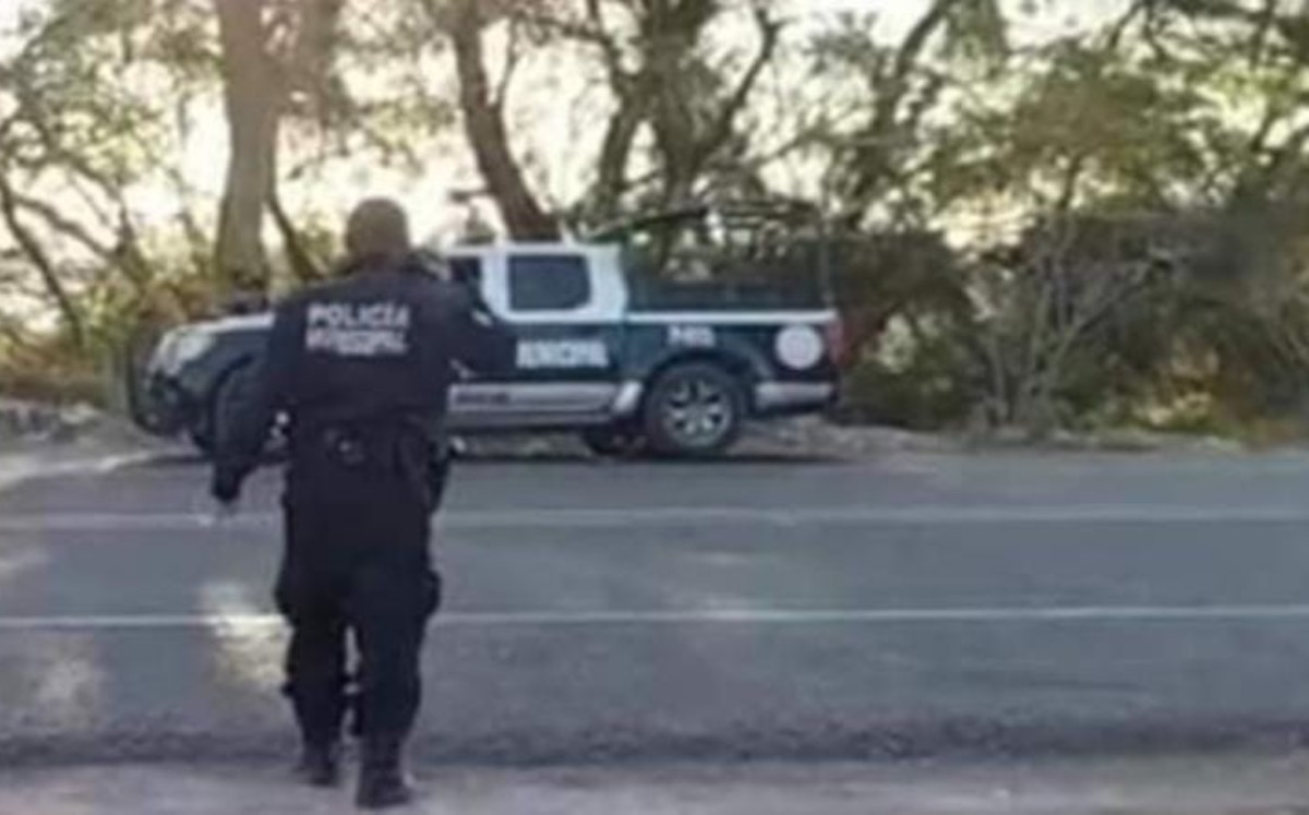 Hallan cadáver abandonado en carretera de Izúcar de Matamoros Puebla | Especial