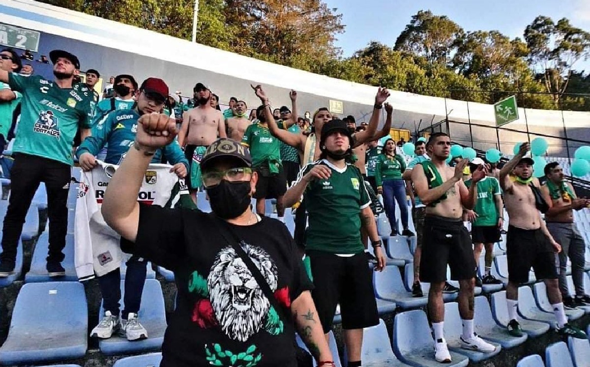 Esta aficionada verdiblanca ha tenido la oportunidad de visitar varios estadios / Especial