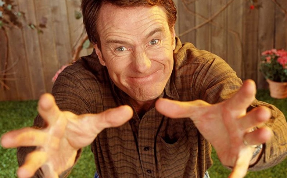 Bryan Cranston interpreta a Hal en Malcon el de enmedio