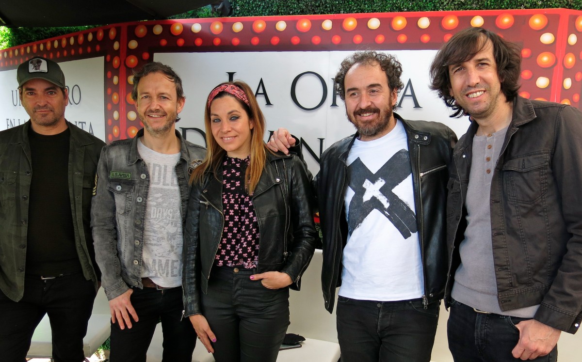 Oreja de Van Gogh condena violencia en Ucrania (AP).