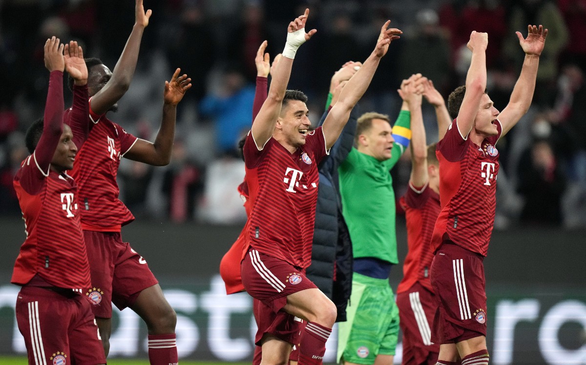 Bayern Múnich avanza a cuartos de final en Champions League (AP)