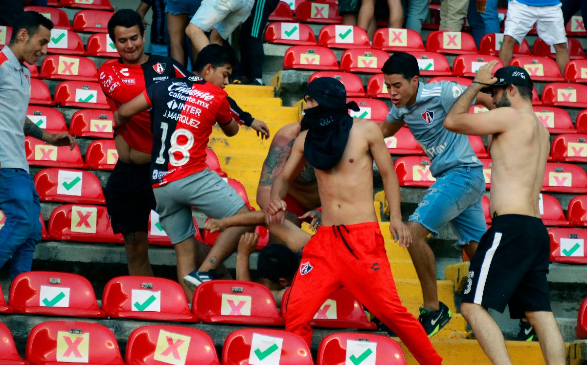 Por qué el castigo a la barra del Atlas fue menor a la de Querétaro (AFP)