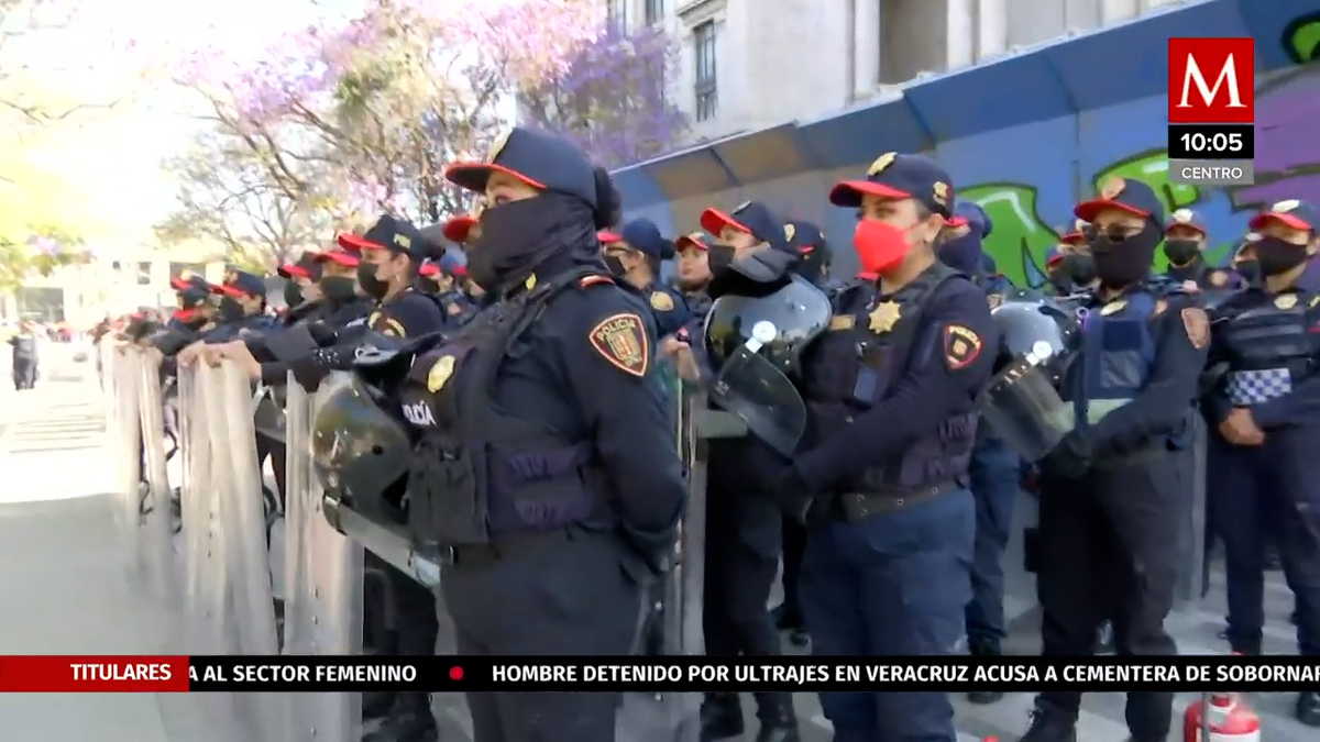 Colectivos marchan por día internacional de la mujer en CDMX