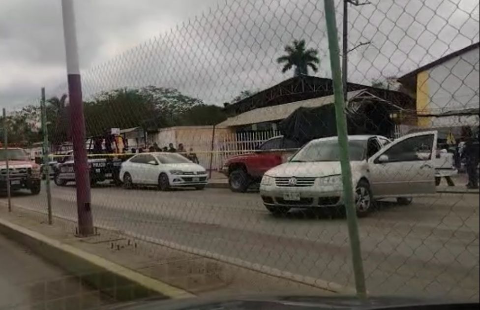 Elementos de seguridad frustraron el presunto robot. (Captura)