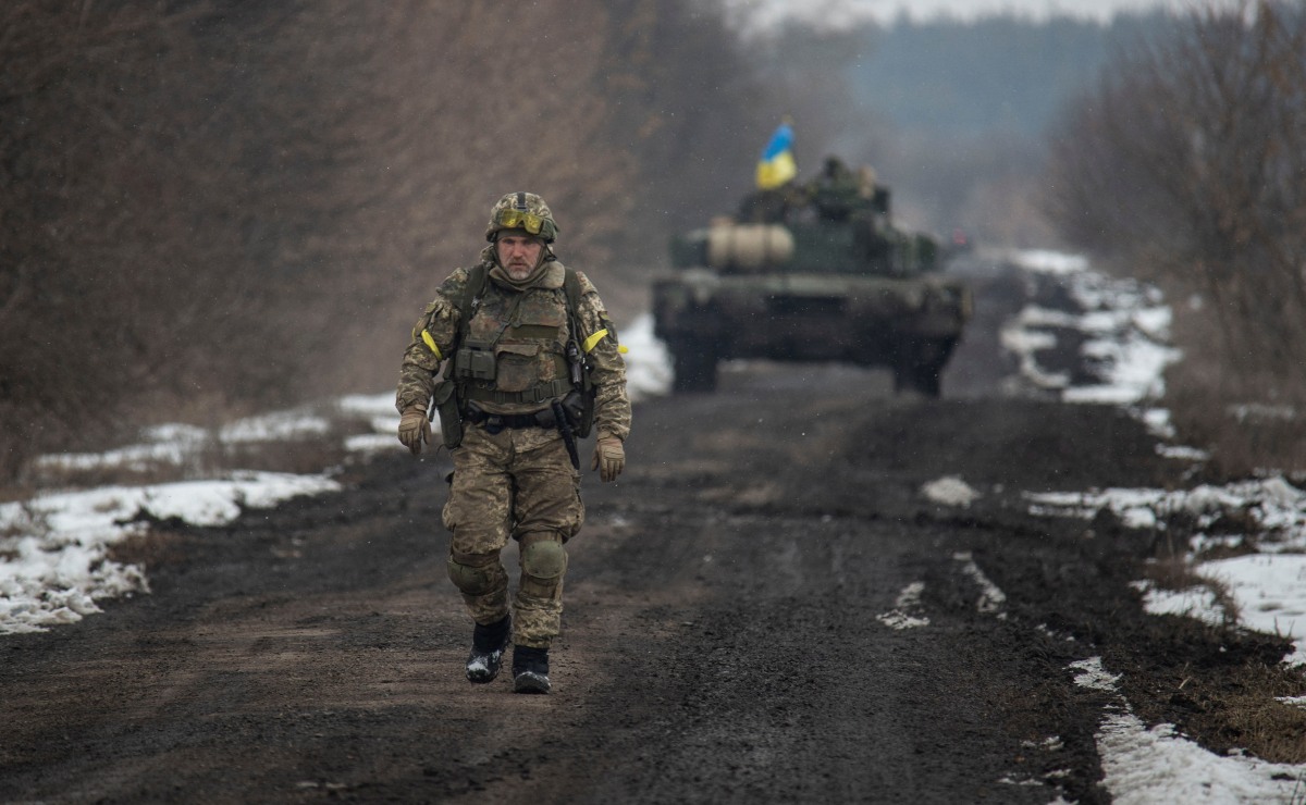 Militar de Ucrania en medio del conflicto con Rusia. | Reuters