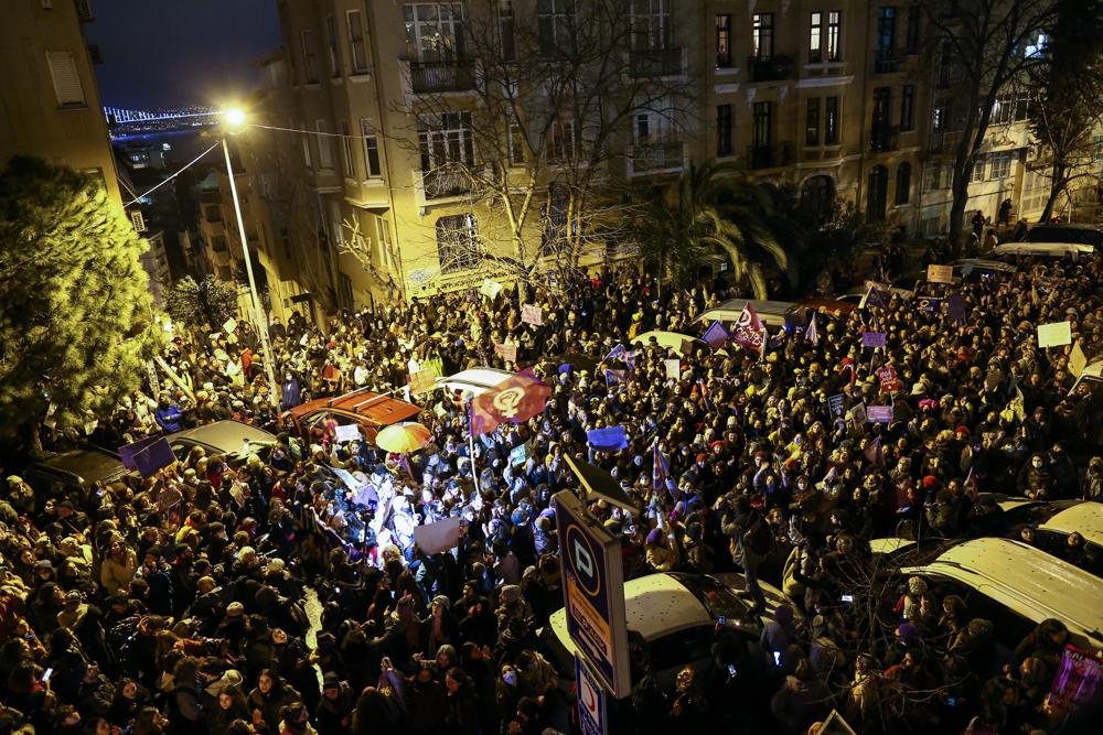 78 mujeres han sido asesinadas en Turquía en lo que va del año (AP)