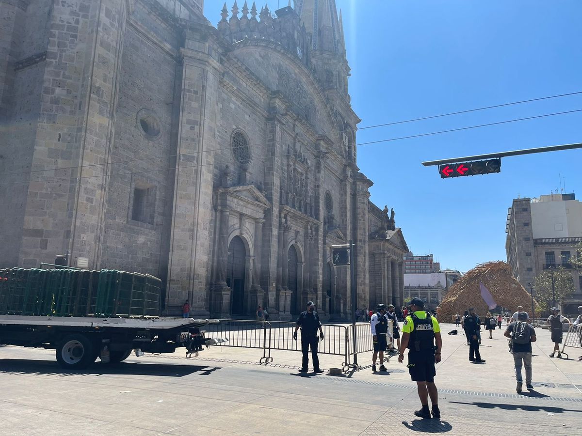 Resguardan Catedral de Guadalajara (Karla Victoria Rodríguez)