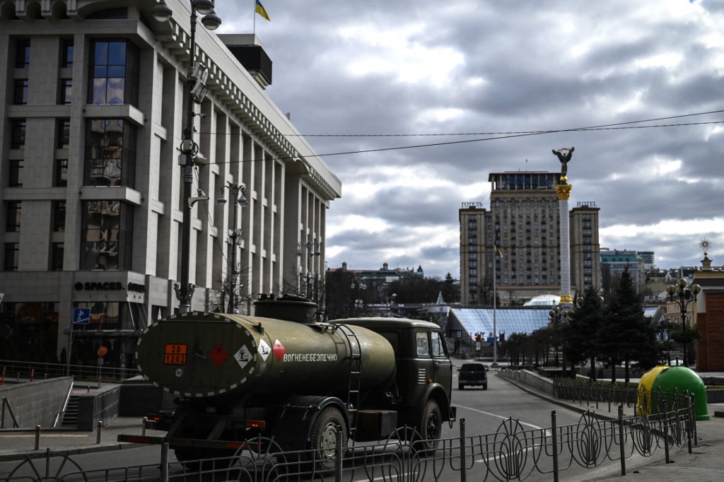 Alertan que Rusia pueda usar armas químicas contra la población en Ucrania para escalar el conflicto. (AFP)