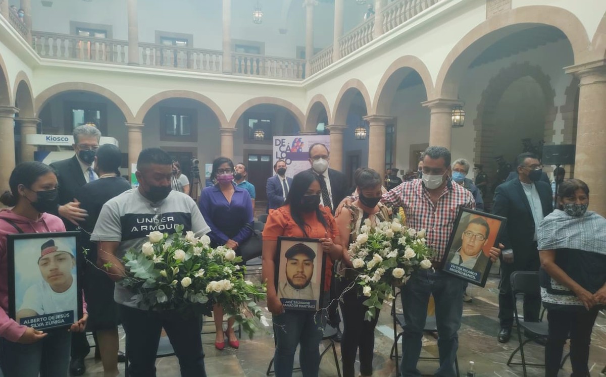 Familiares de los fallecidos de SAPAL estuvieron en el homenaje luctuoso / Foto: Daniela de la Mora