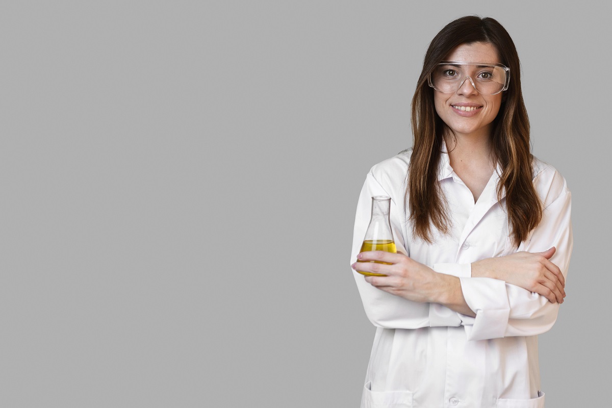 Se busca inspirar a las mujeres a tomar una carrera en algunas de las ramas del STEM. (freepik.es)