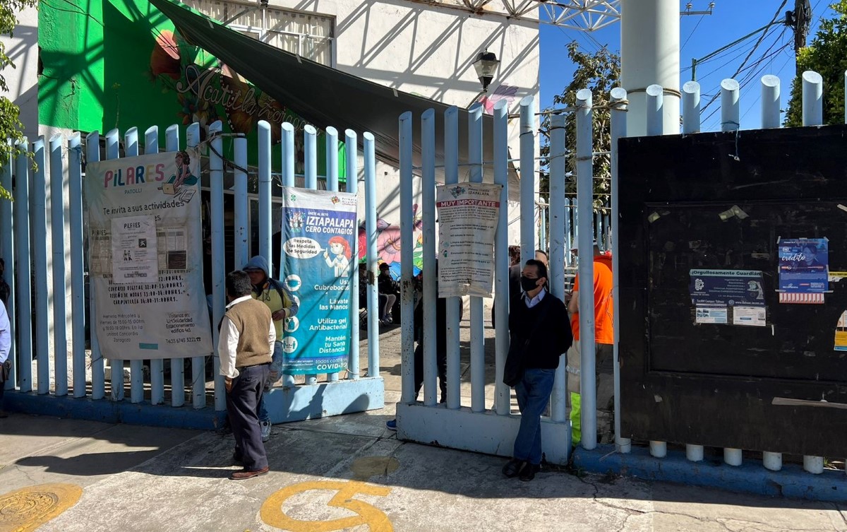 Los trabajadores tomaron simbólicamente la Coordinación Territorial 5. | Ramón Ramírez