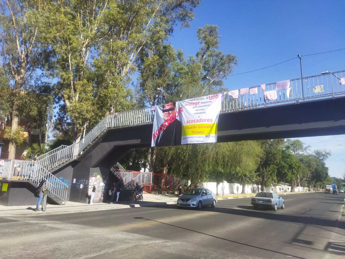 Alumnos de la Vocacional protestan contra el acoso en las aulas (Usi Toledo)