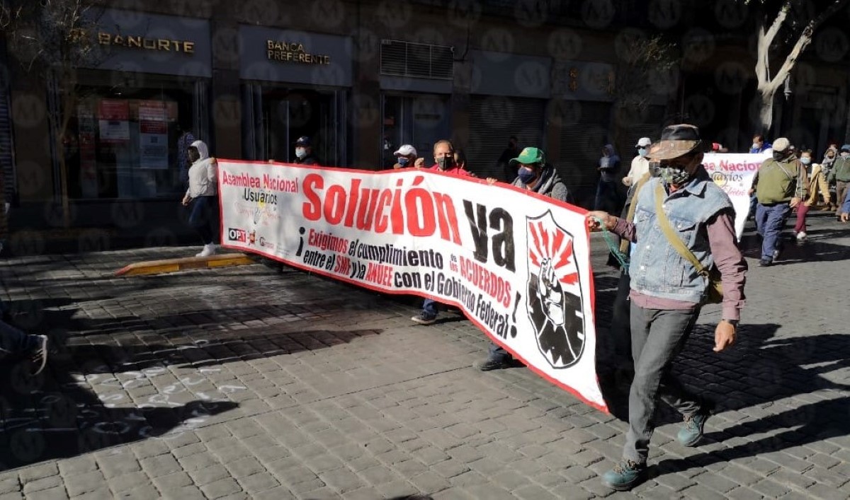 Los manifestantes marcharon de la calle Antonio Caso al Zócalo. | Jorge Becerril