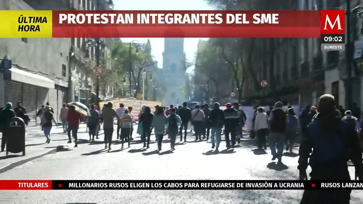 Protestan integrantes del SME en Avenida Hidalgo