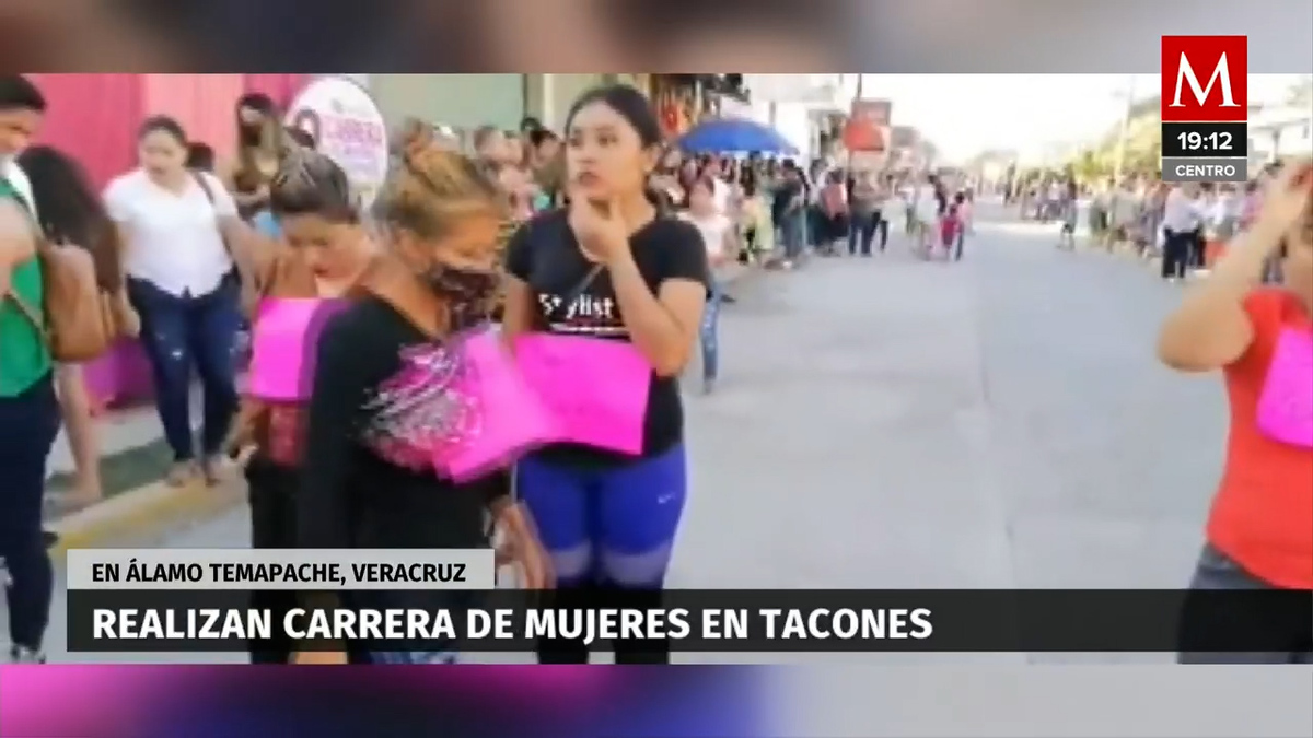 Mujeres realizan carrera en tacones en el norte de Veracruz