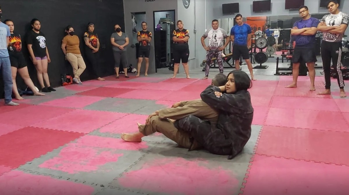 Wendy Arellano, es ex peleadora profesional MMA, comentarista deportiva y Matchmaker de Combate Global. (Especial)