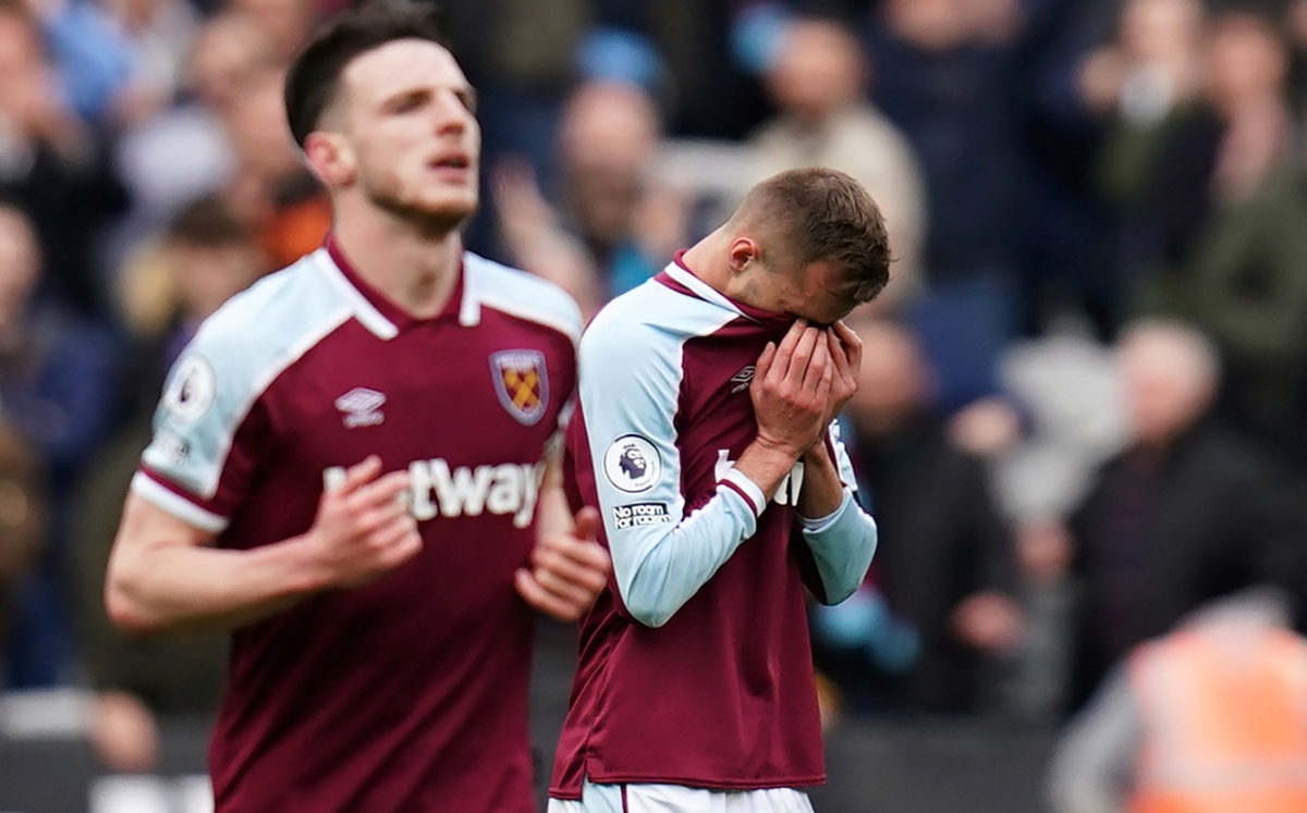 Andriy Yarmolenko anota en Premier League y llora por Ucrania (AP)