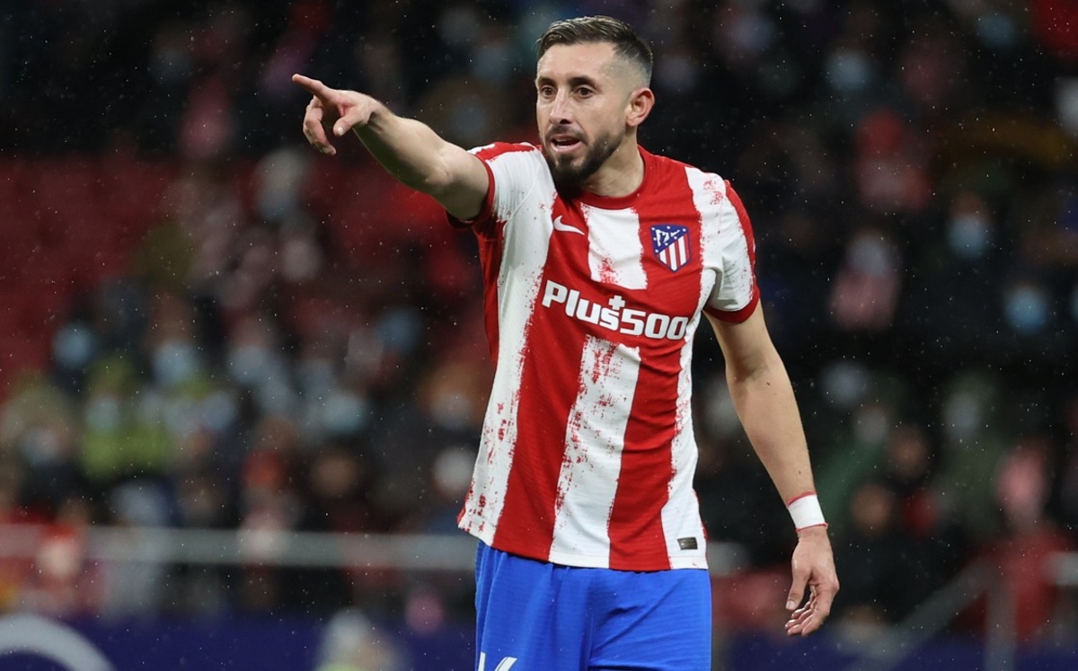 Se burlan de Héctor Herrera en redes sociales por su acento español (EFE)