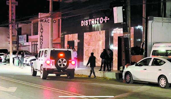 Los antros tenían clientes fuera de horario. M. Villasana
