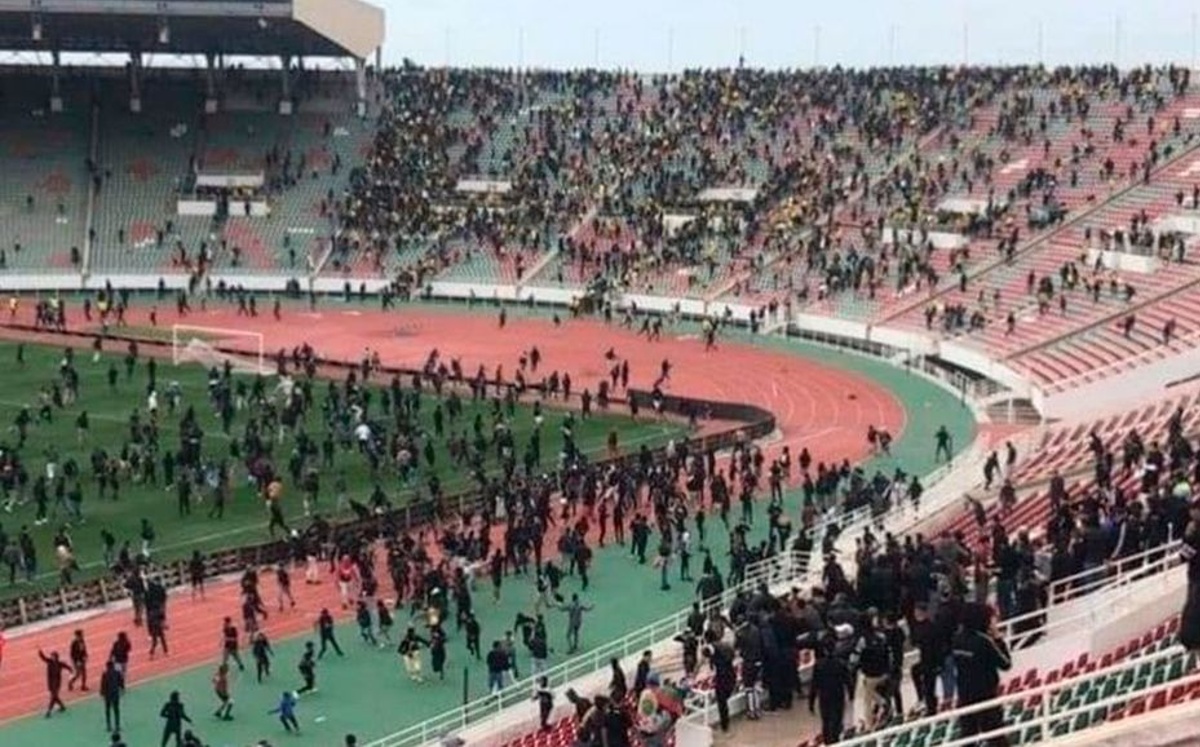 En Marruecos detienen a 67 por actos violentos de aficionados tras partido de futbol (Especial)