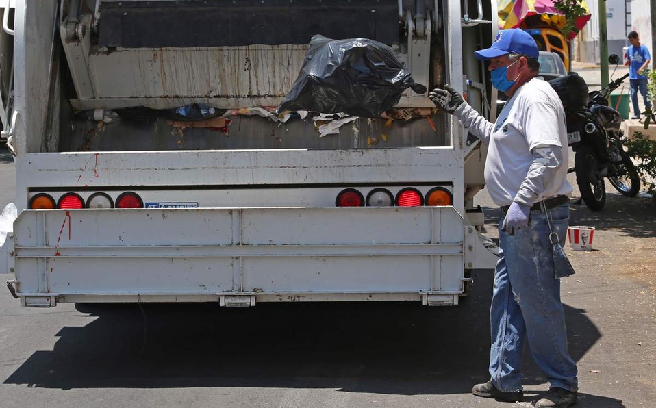 Continúan retirando basura de vertedero Matatlán en Tonalá (Fernando Carranza)