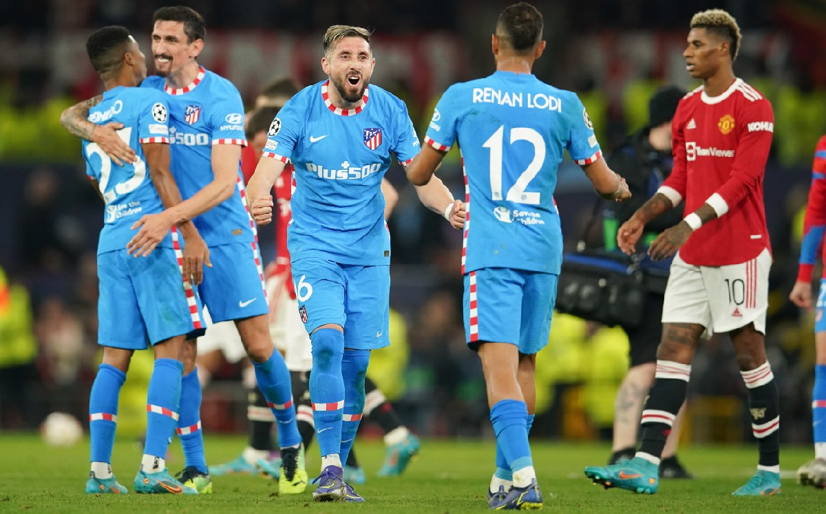 Héctor Herrera y el Atlético de Madrid avanzan a cuartos en Champions (AP)