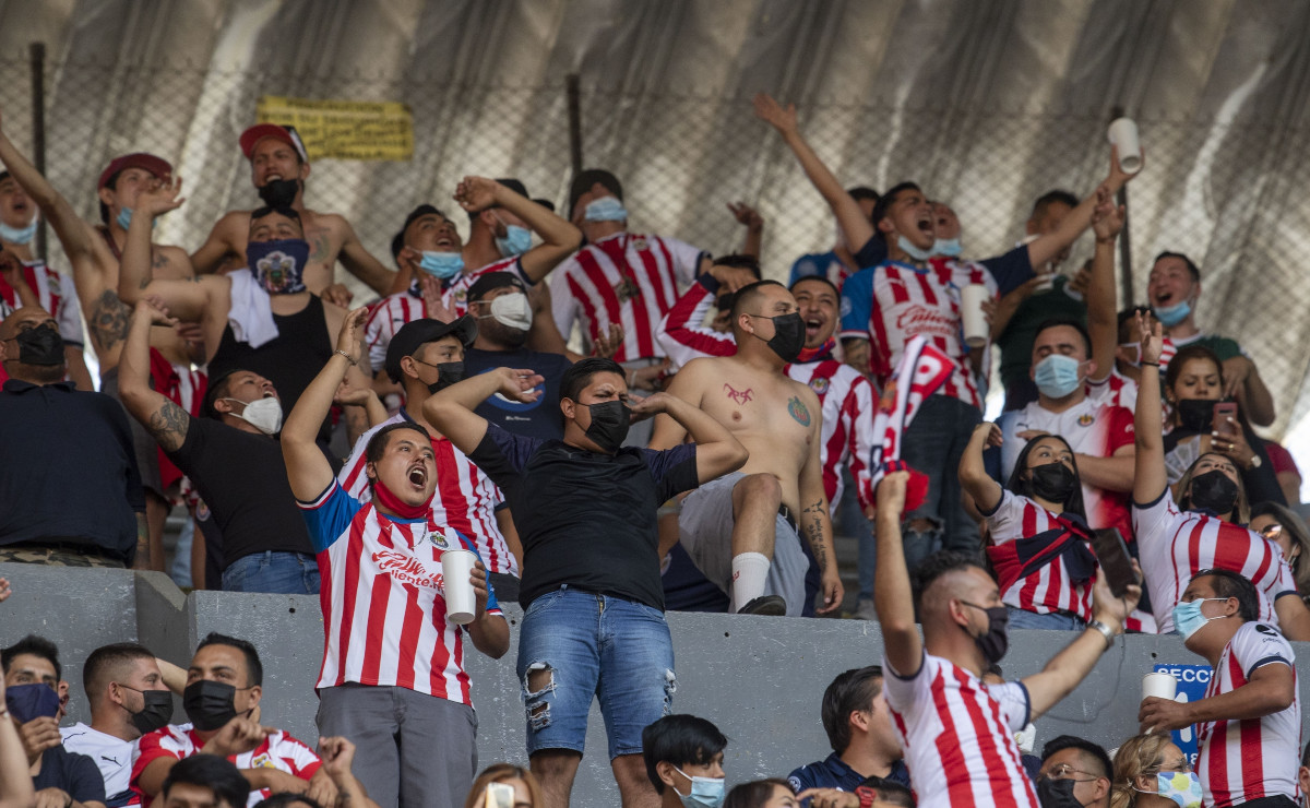 Afición de Chivas en el Estadio Jalisco (Mexsport)