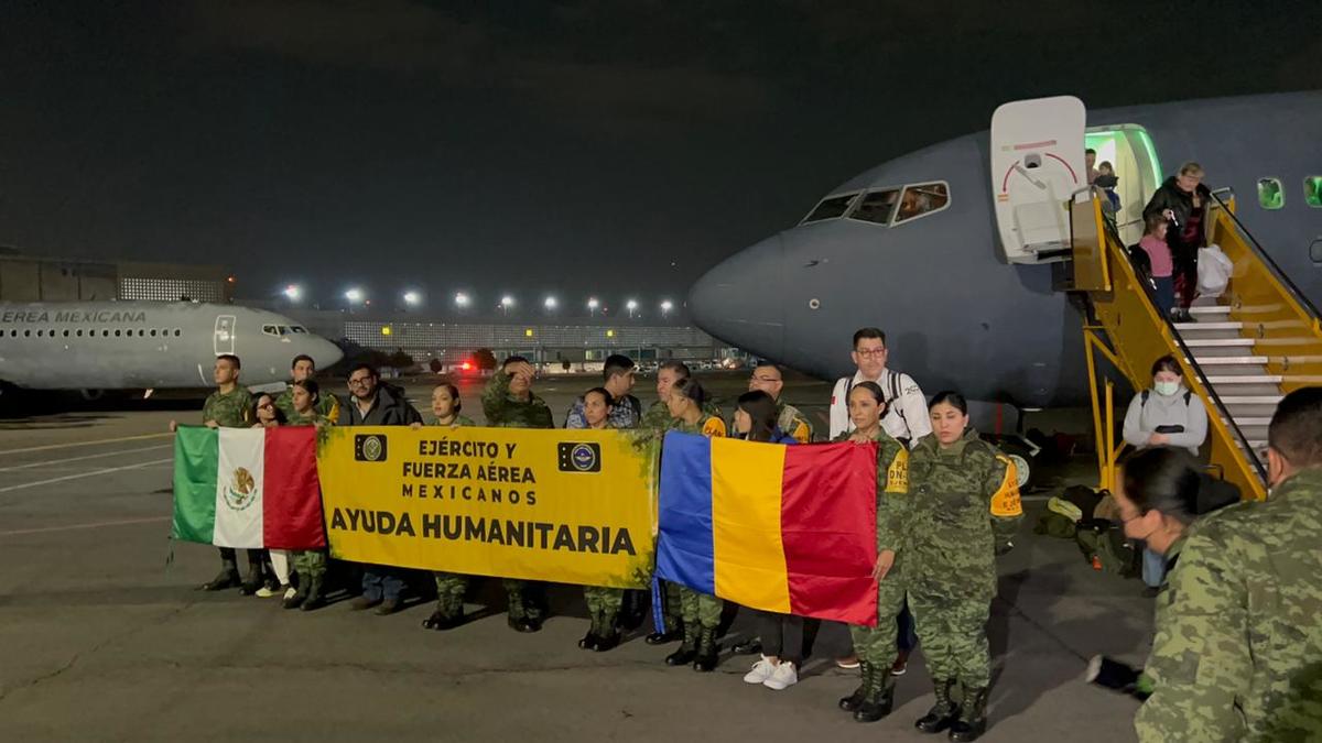 El avión tocó suelo mexicano a las 23:41 horas. (Jannet López Ponce)