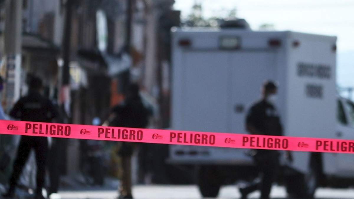 Senado guarda minuto de silencio en memoria del periodista