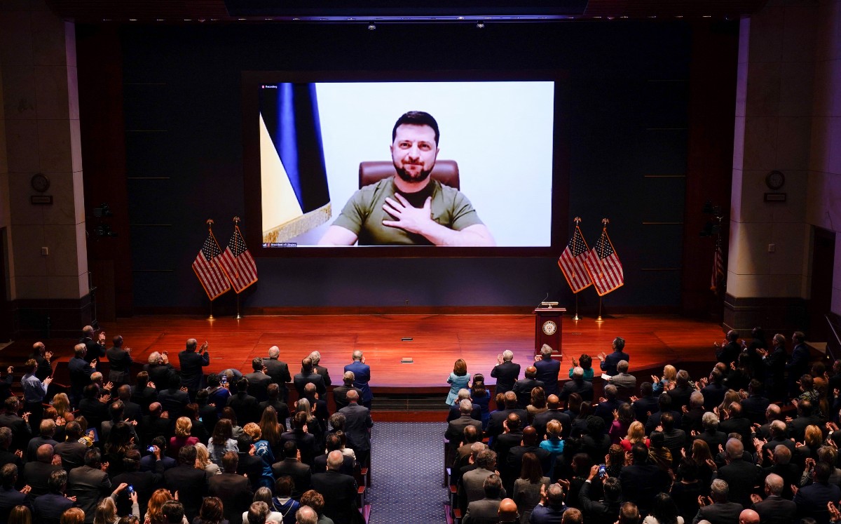 Volodimir Zelenski, presidente de Ucrania, habla ante el Congreso de EU | AFP