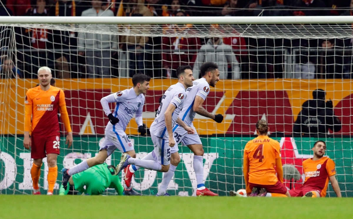 Barcelona remonta al Galatasaray y avanza a cuartos de final de Europa League (Reuters)